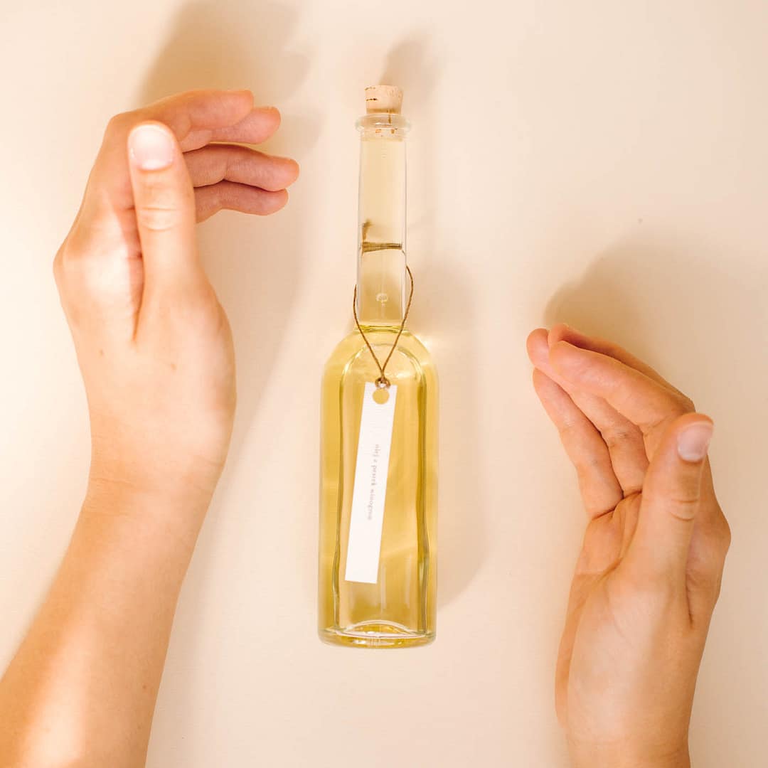 masaz-krakow-naturalnymi-olejami-9 naturalne oleje do masażu, masaż kraków, naturalna pielęgnacja ciała